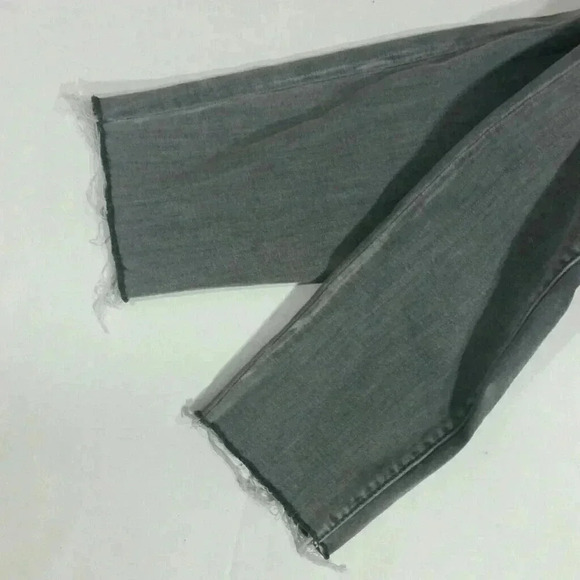 BLANKNYC The Bond mid Rise Skinny Distressed Jean - Picture 5 of 8